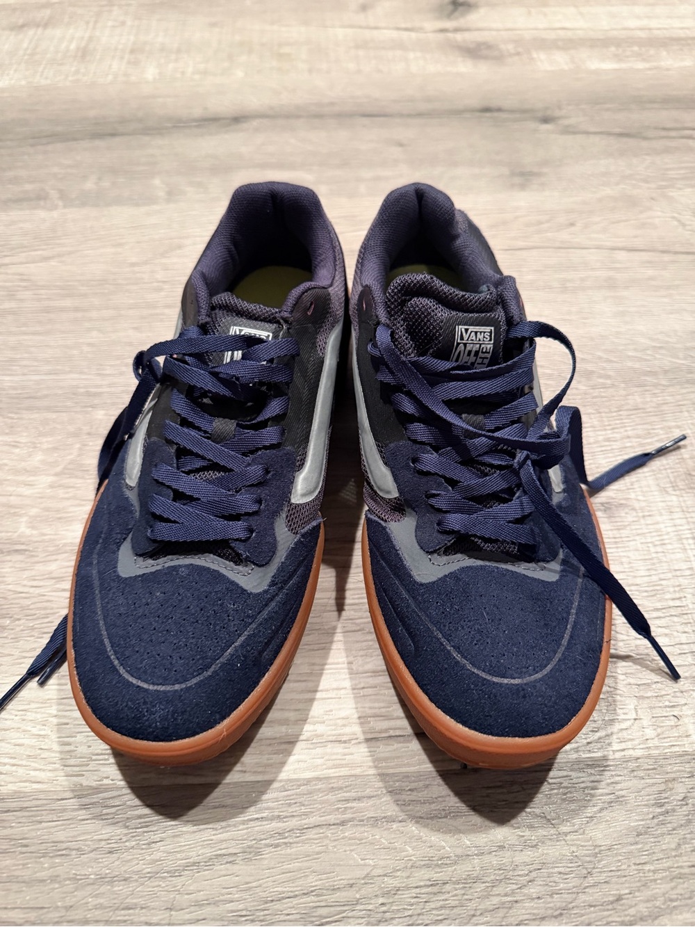 Vans Men's Navy and Gum Low-Top Sneakers- Worn Once!